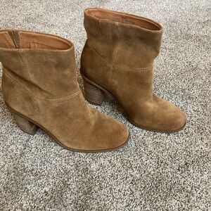 Lucky Brand Women’s Boots Jicole 6.5 Tan Suede Pull on 3” Block Heel 5” Shaft